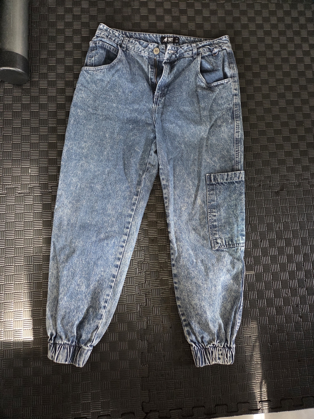 cuidado con el perro High-Rise Washed Blue Denim Jogger Jeans